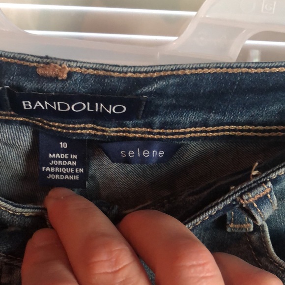 Bandolino Selene Capri Jeans - Picture 2 of 5
